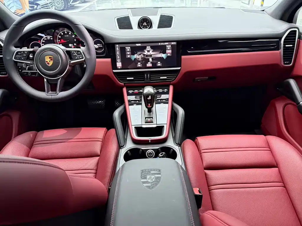 Porsche Cayenne — миниатюра 10