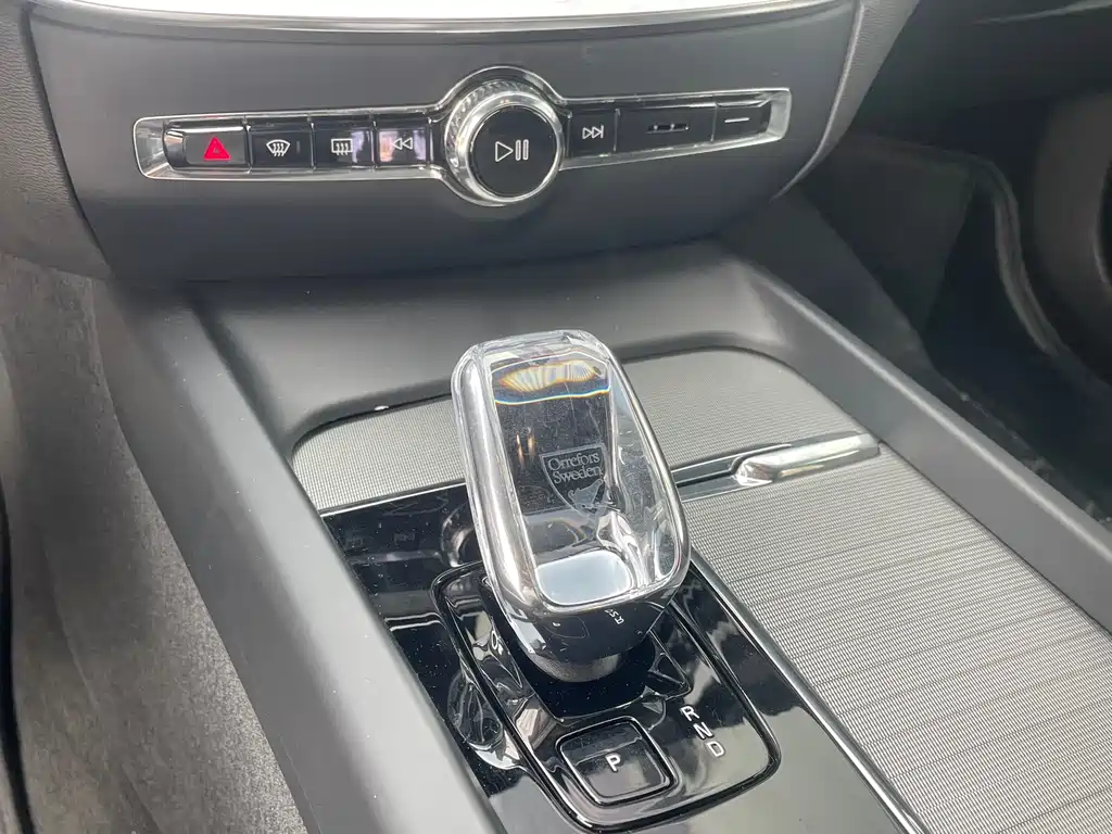 Volvo S60 2025 B5 Sport