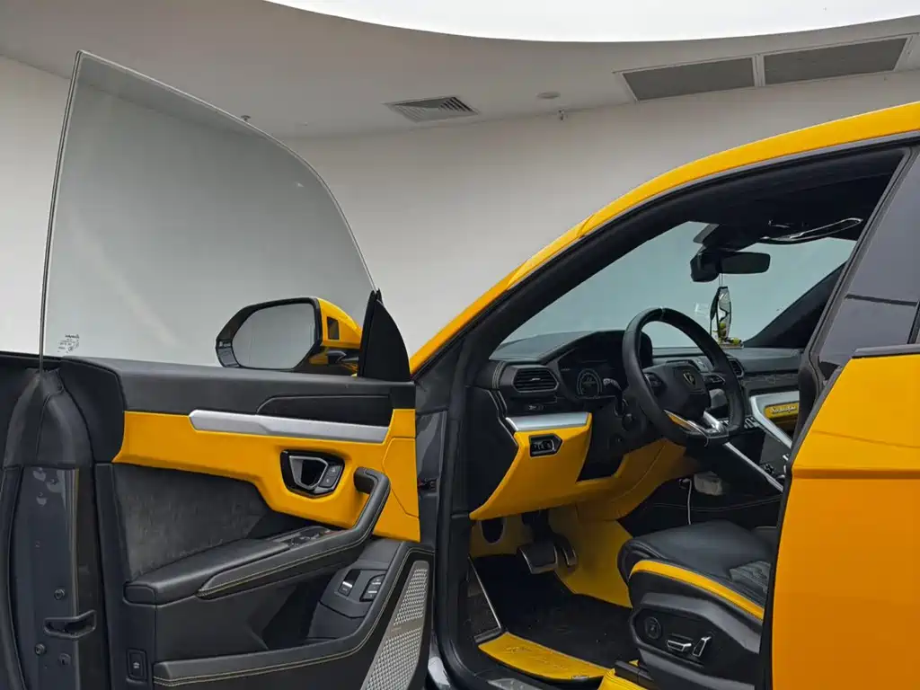 Lamborghini Urus — миниатюра 5