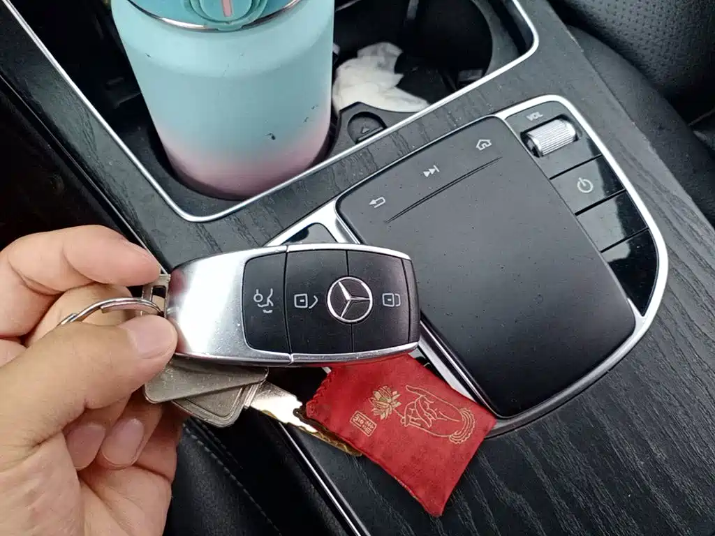 Mercedes-Benz C-Class — миниатюра 12