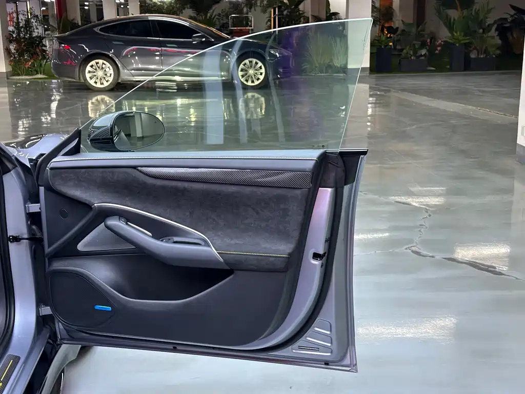 XIAOMI CAR XIAOMI SU7 ULTRA