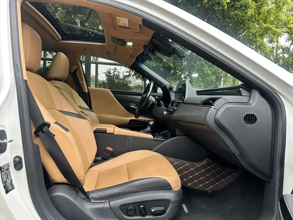 Lexus ES — миниатюра 5