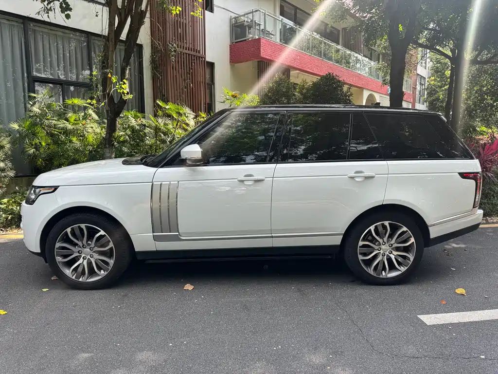Land Rover Range Rover 2015 3.0 TDV6 Vogue
