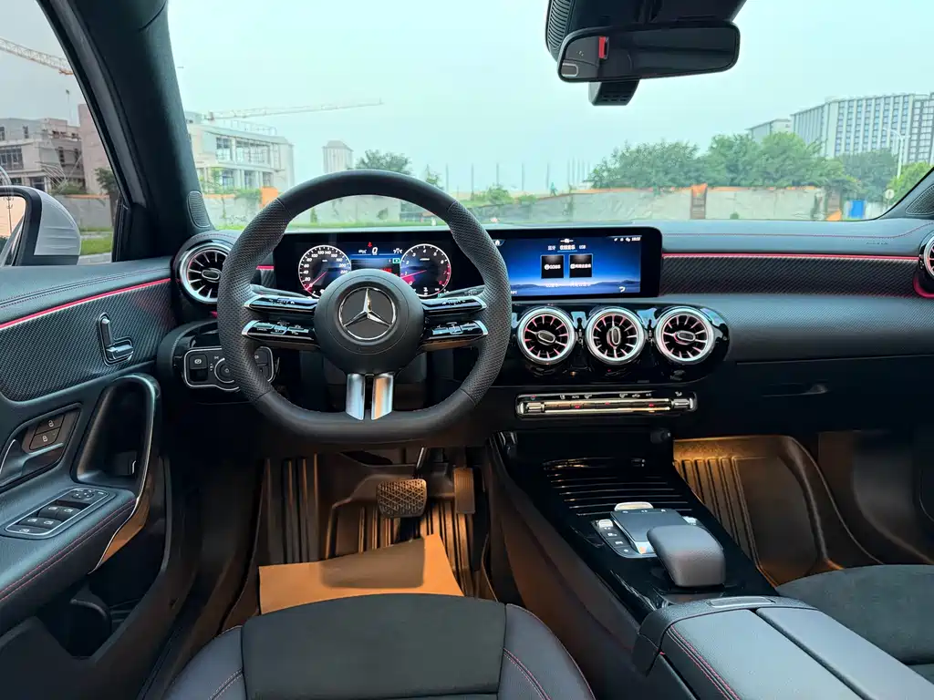 Mercedes-Benz A-Class — миниатюра 8
