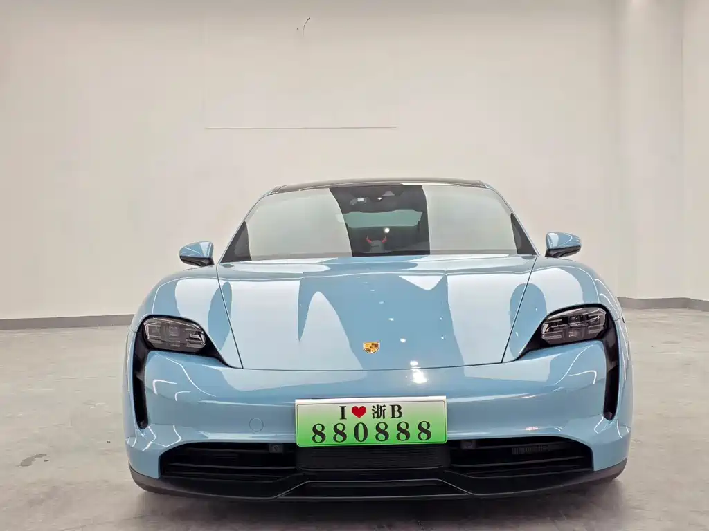Porsche Taycan — миниатюра 2