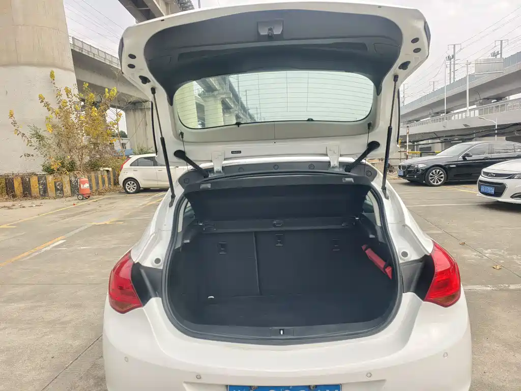 Buick Excelle GT XT 1.6L Auto Fashion Edition, фото 10
