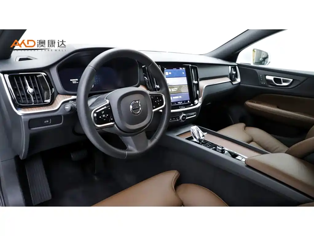 Volvo V60 2024 B5 Luxury