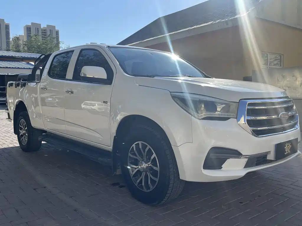 Isuzu TAGA Daga — миниатюра 3