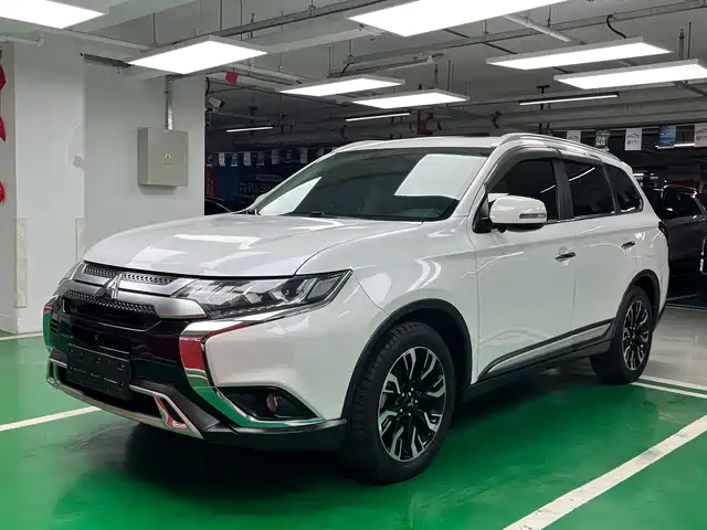 MITSUBISHI OUTLANDER 2021
