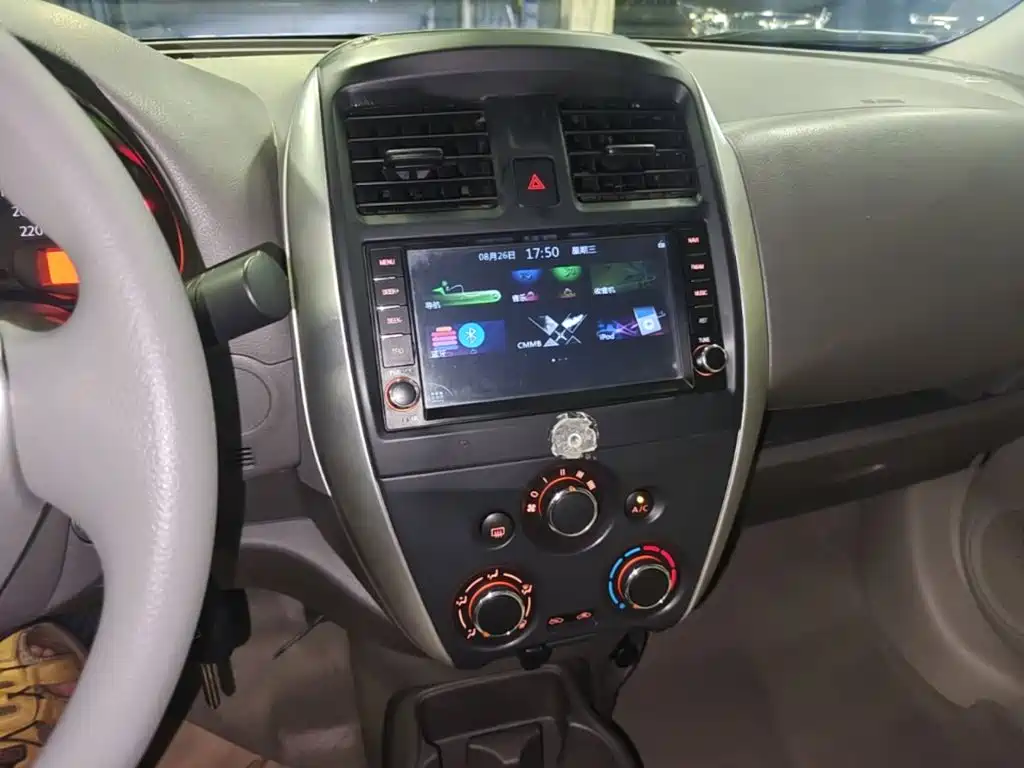 Nissan Sunny — миниатюра 13