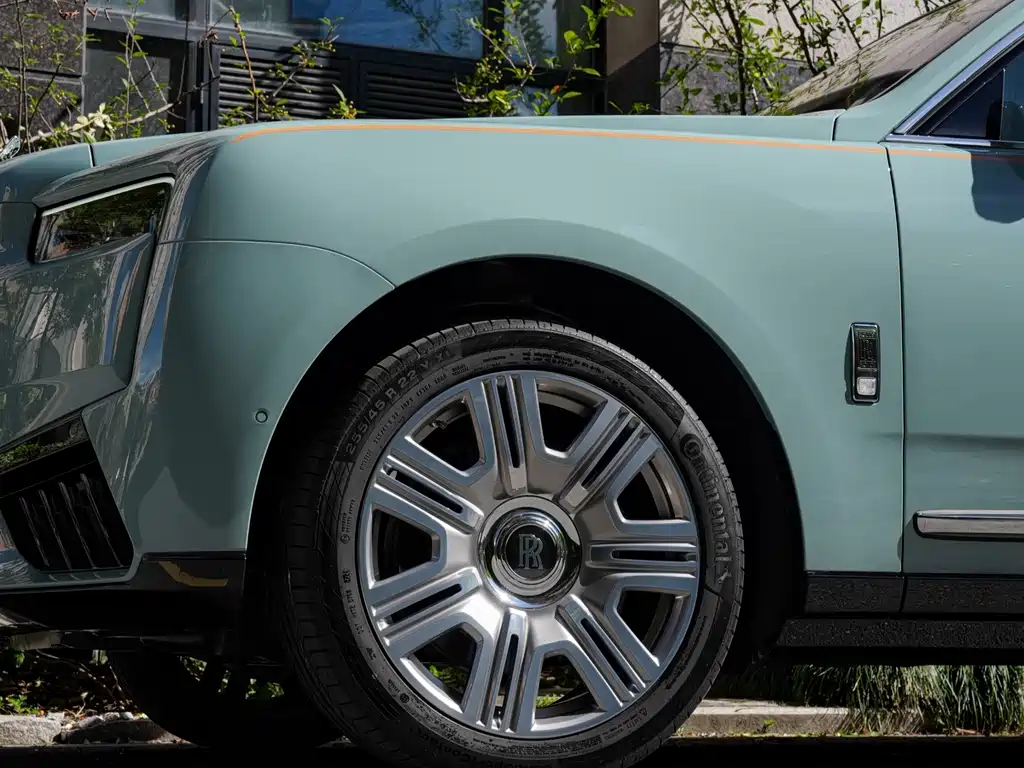 Rolls-Royce Cullinan — миниатюра 5