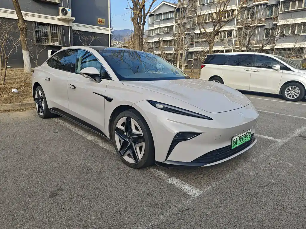 RISING AUTO FEIFAN F7