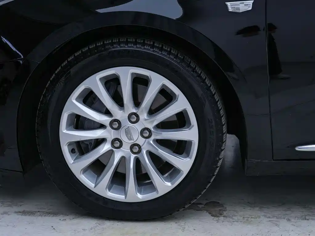 Cadillac XTS — миниатюра 9