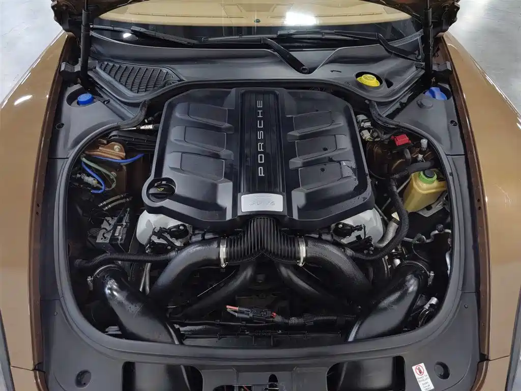 Porsche Panamera 2014 Panamera 4 3.0T