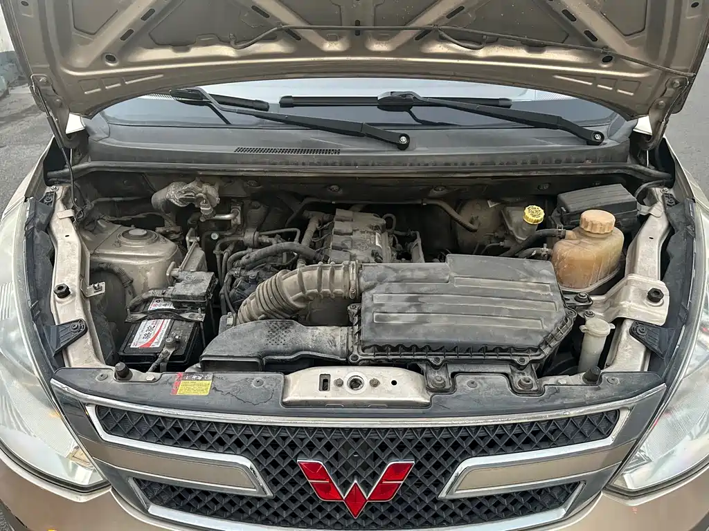Wuling RongguangV V 2015 1.5L