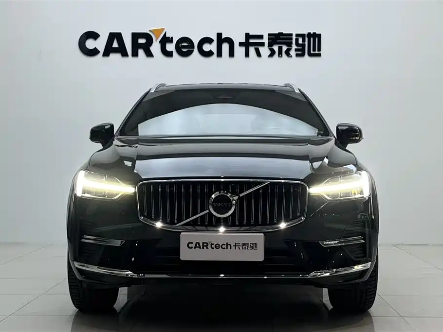Volvo XC60 2022 B5 Luxury