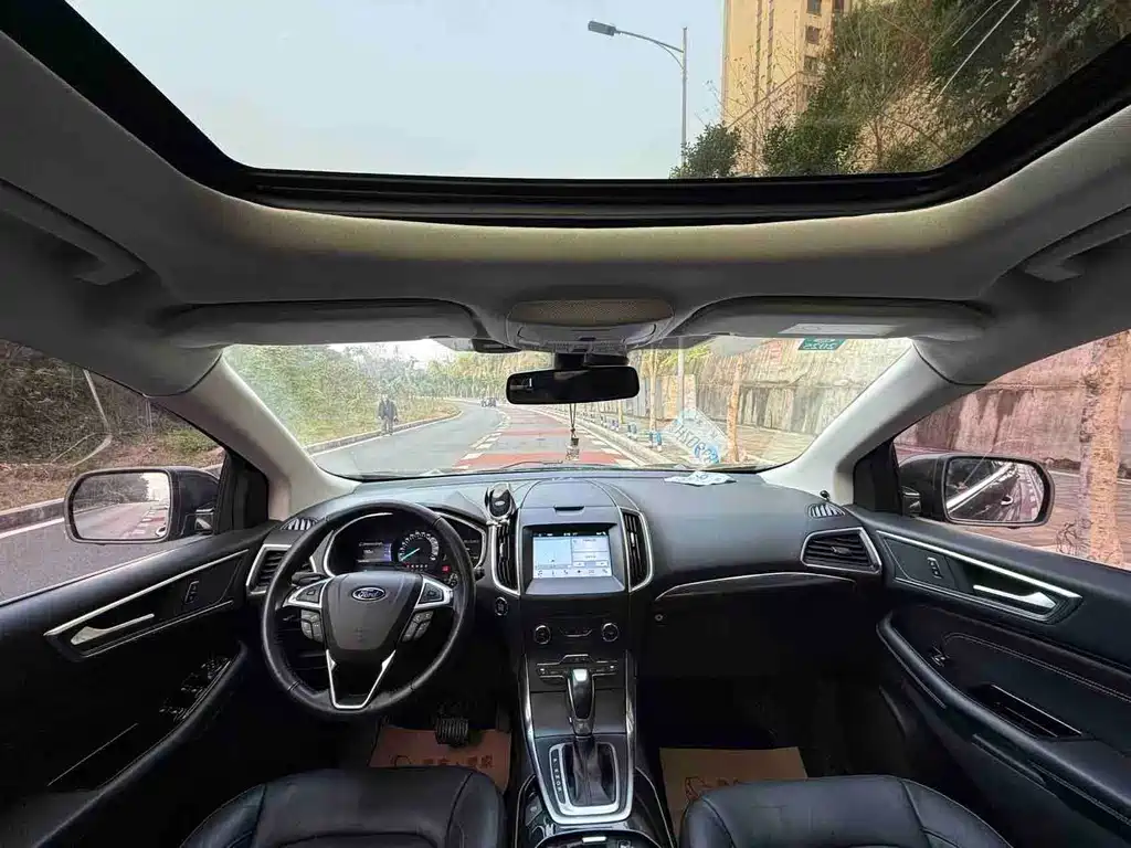 Ford Edge — миниатюра 7