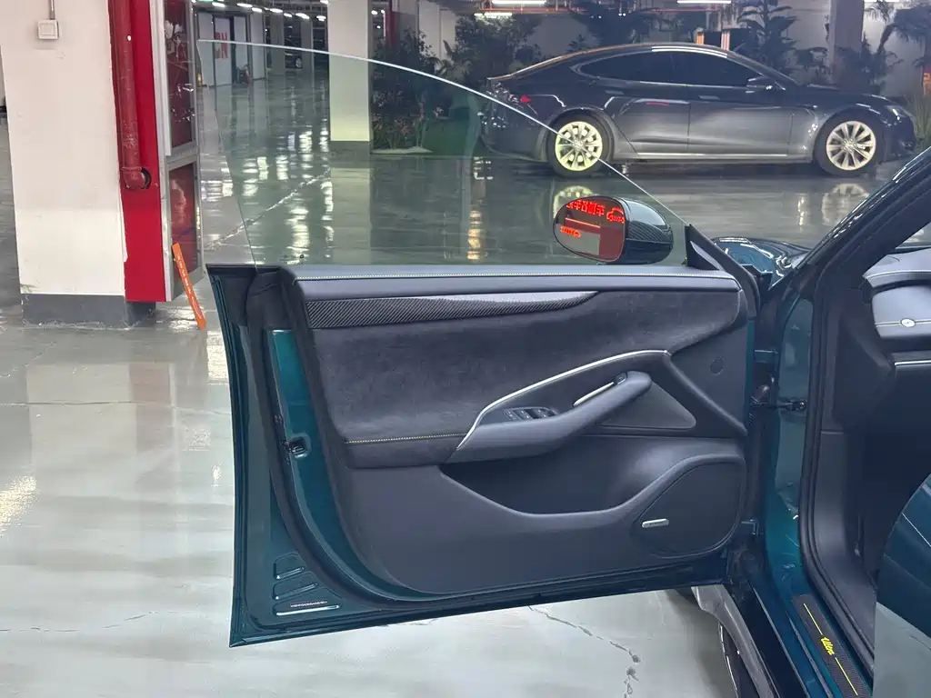 XIAOMI CAR XIAOMI SU7 ULTRA