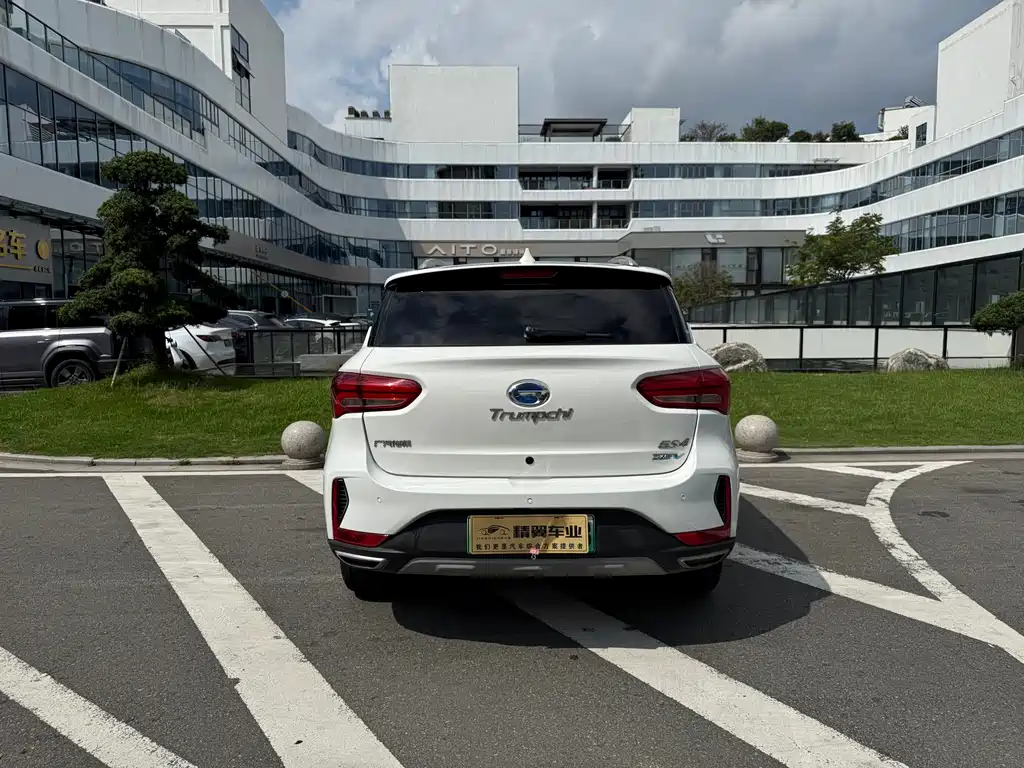 GAC TRUMPCHI GS4 NEW ENERGY