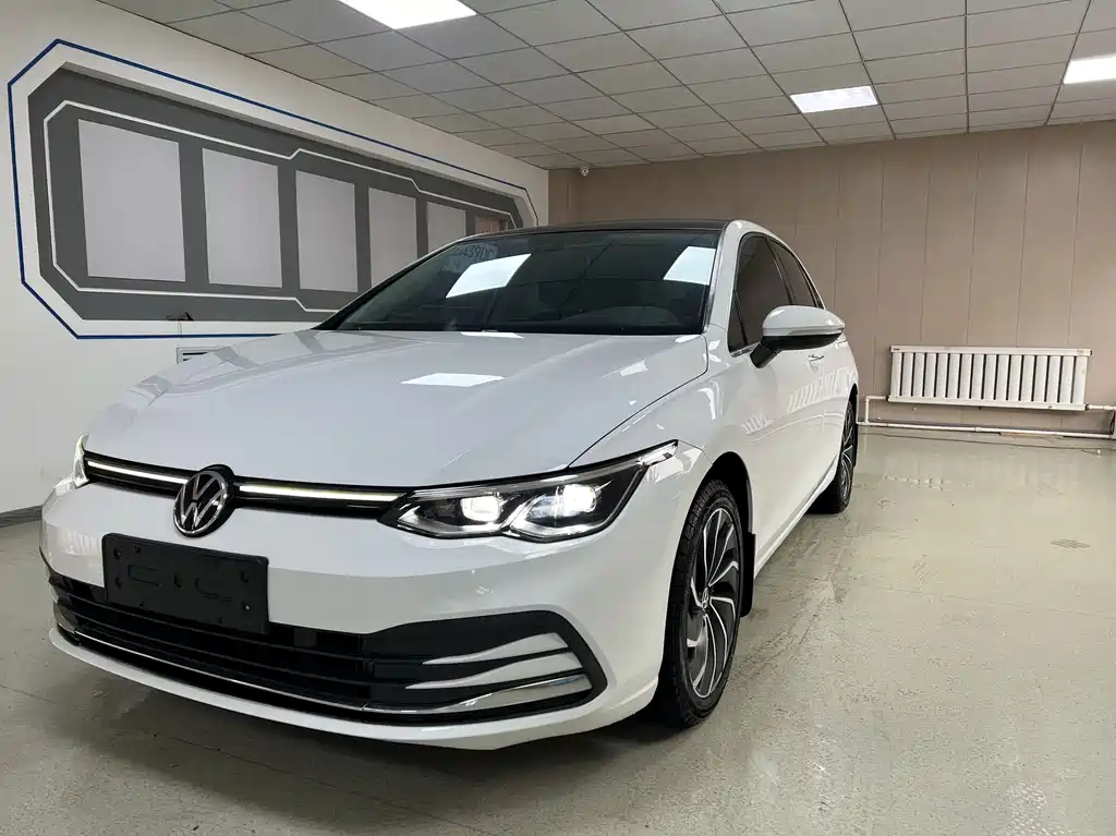 Volkswagen Golf 2021