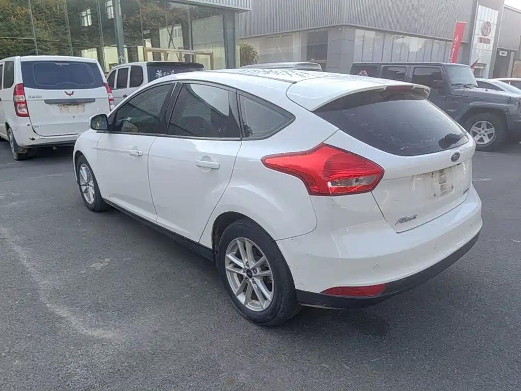 Ford Focus — миниатюра 5