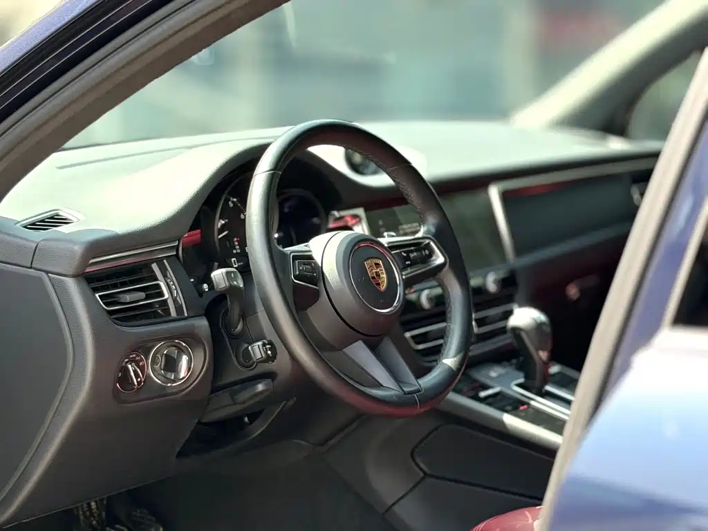 Porsche Macan — миниатюра 8