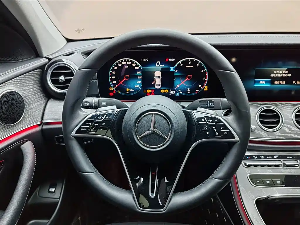 MERCEDES-BENZ E CLASS