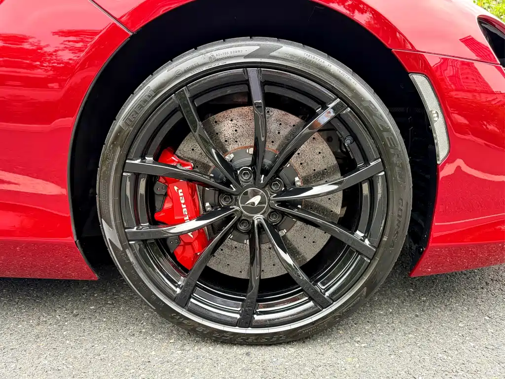 McLaren Artura — миниатюра 19