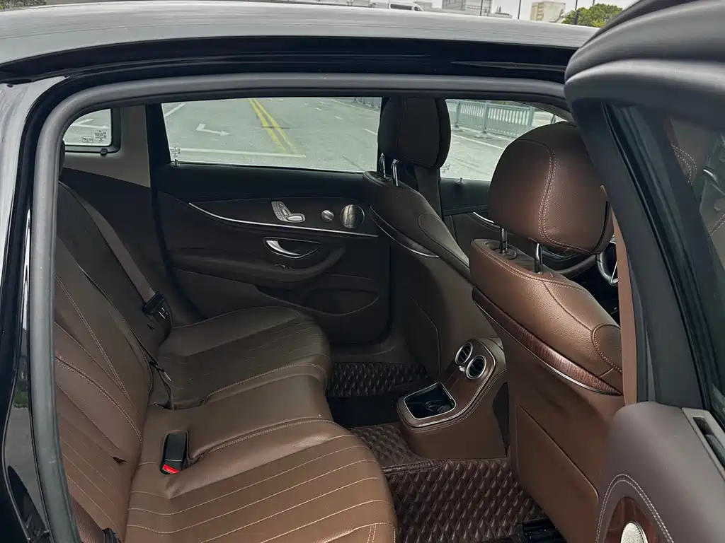 Mercedes-Benz E-Class E 2023 E 300 L Luxury