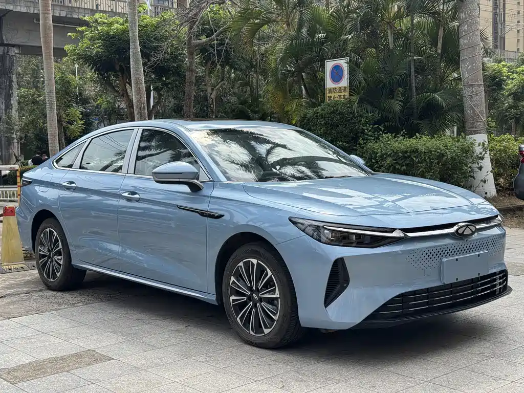 CHERY FENGYUN A8