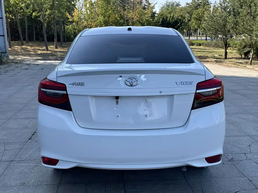 Toyota Vios — миниатюра 5
