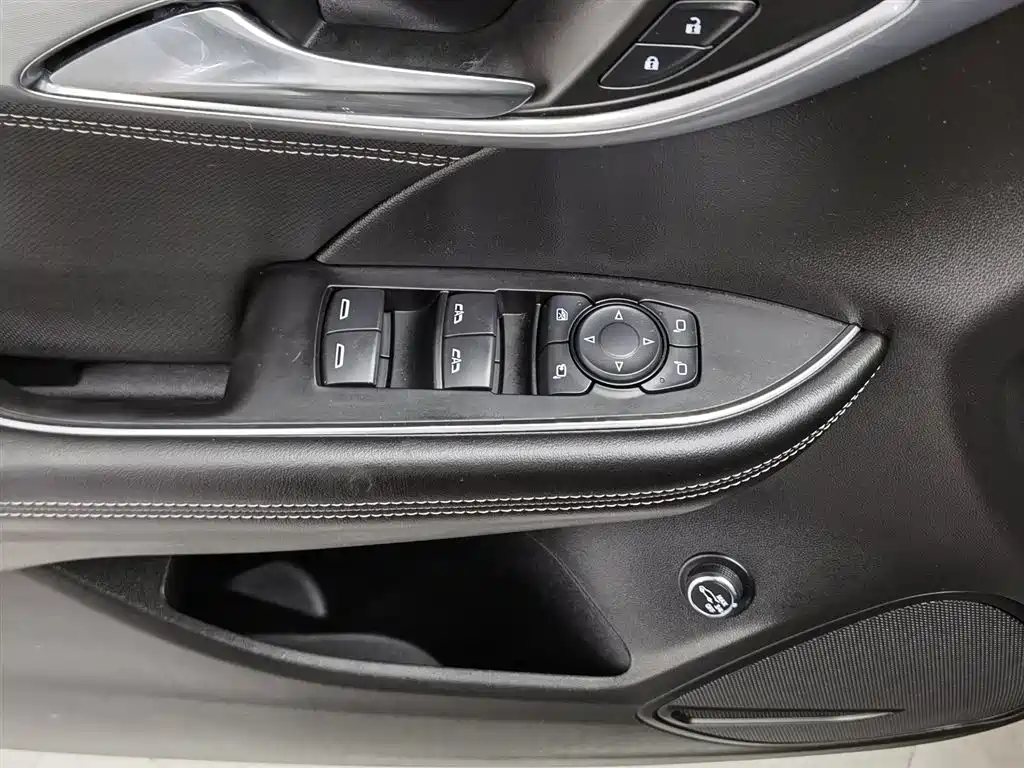 Buick Envision Plus Plus 2024 Plus 28T Premium
