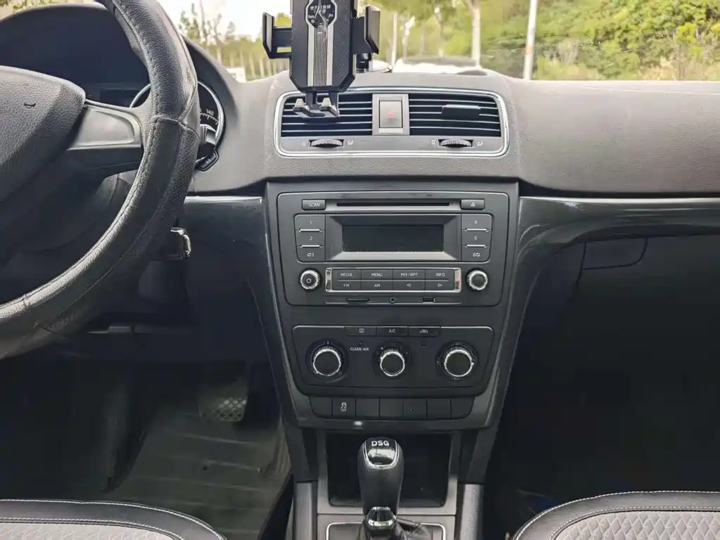 Skoda Yeti — миниатюра 10
