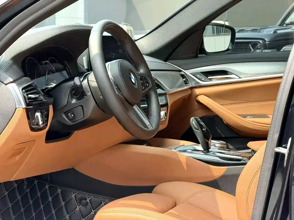 BMW 5 Series (Import) — миниатюра 9