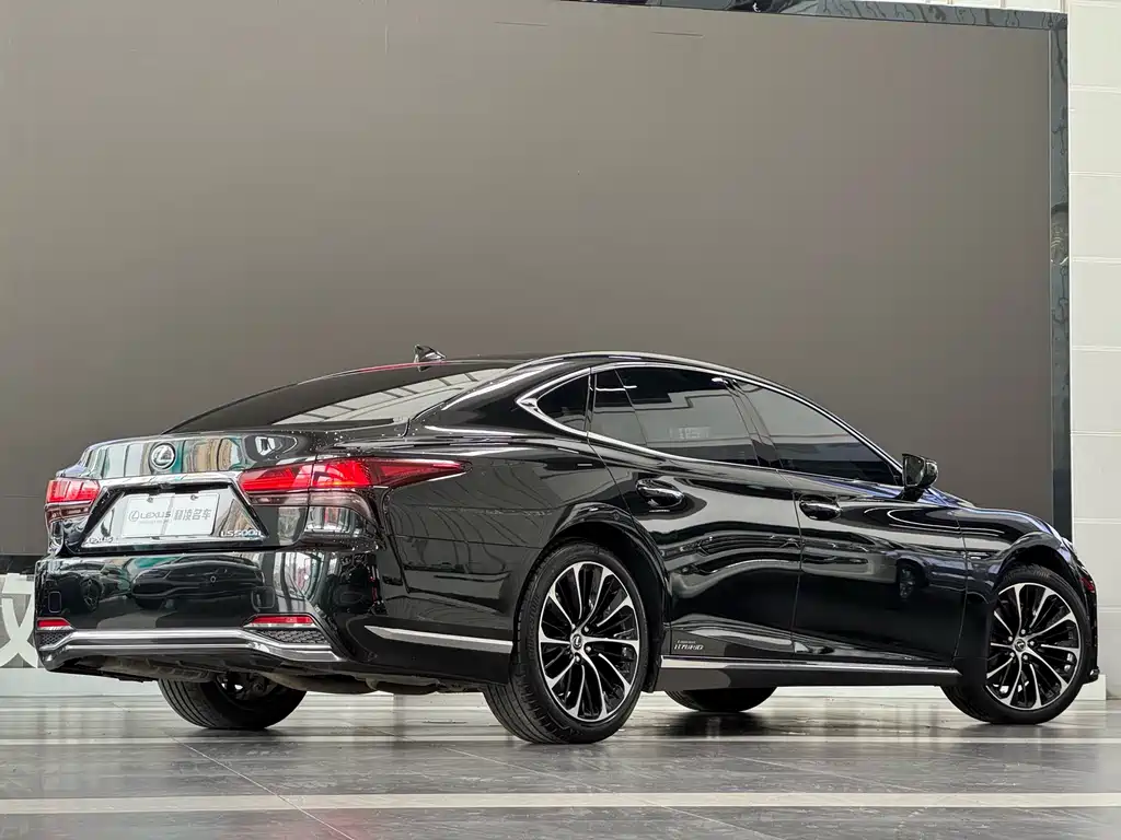 Lexus LS 500h Executive Edition, фото 6