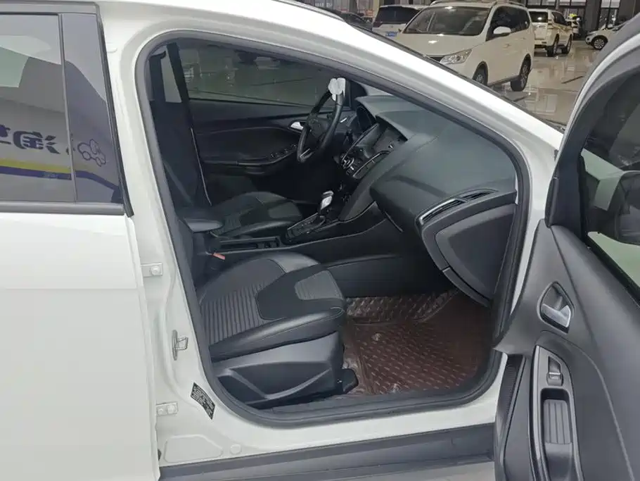 Ford Focus — миниатюра 8