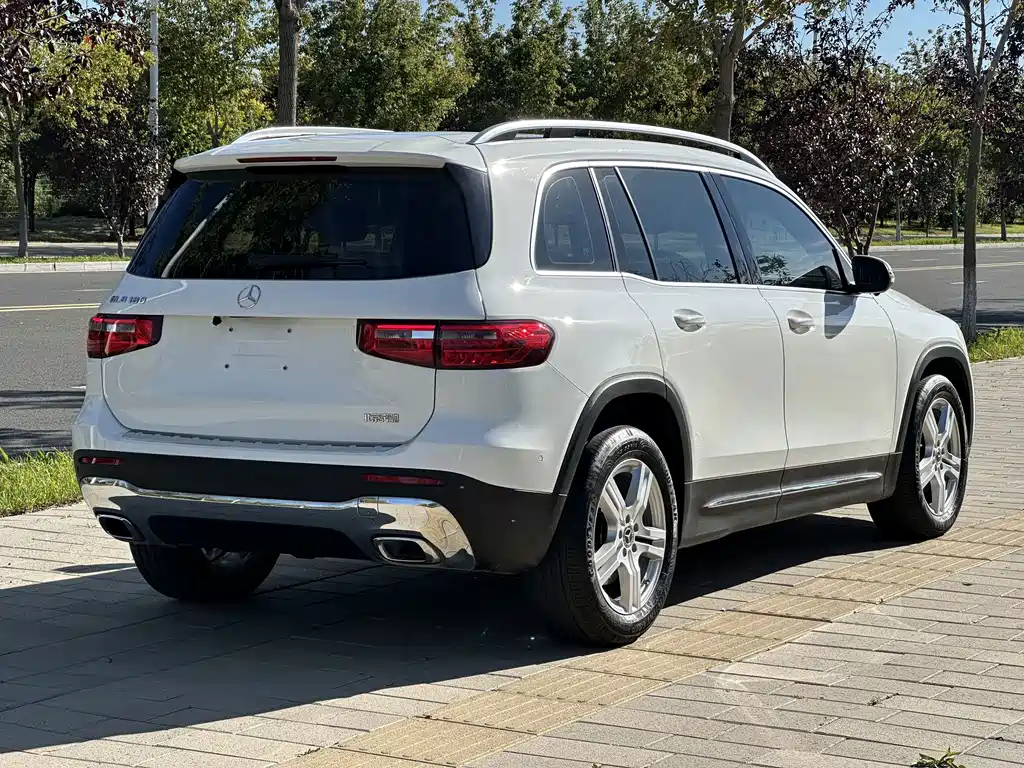 Mercedes-Benz GLB — миниатюра 7