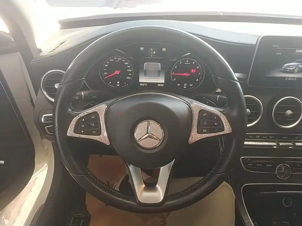 Mercedes-Benz C-Class — миниатюра 11