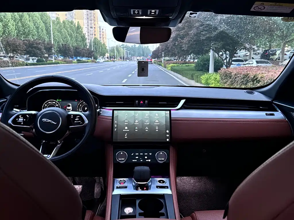 Jaguar F-Pace 2021 250PS R-Dynamic S