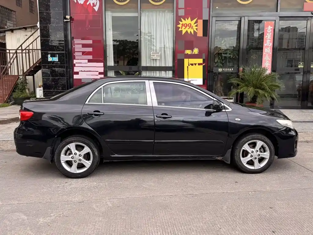 Toyota Corolla — миниатюра 4
