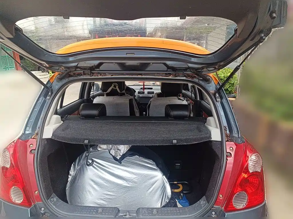 Suzuki Swift — миниатюра 10