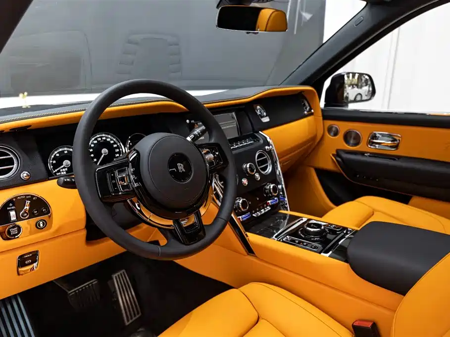 Rolls-Royce Cullinan 2018 мест