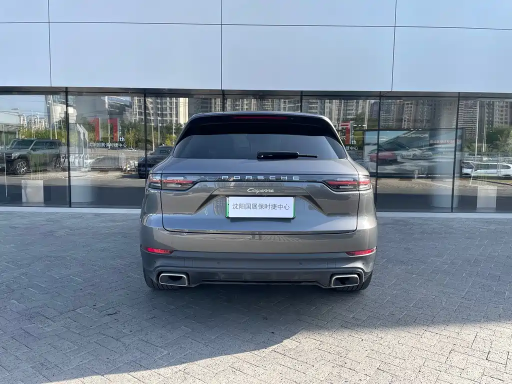 Porsche Cayenne Hybrid — миниатюра 7