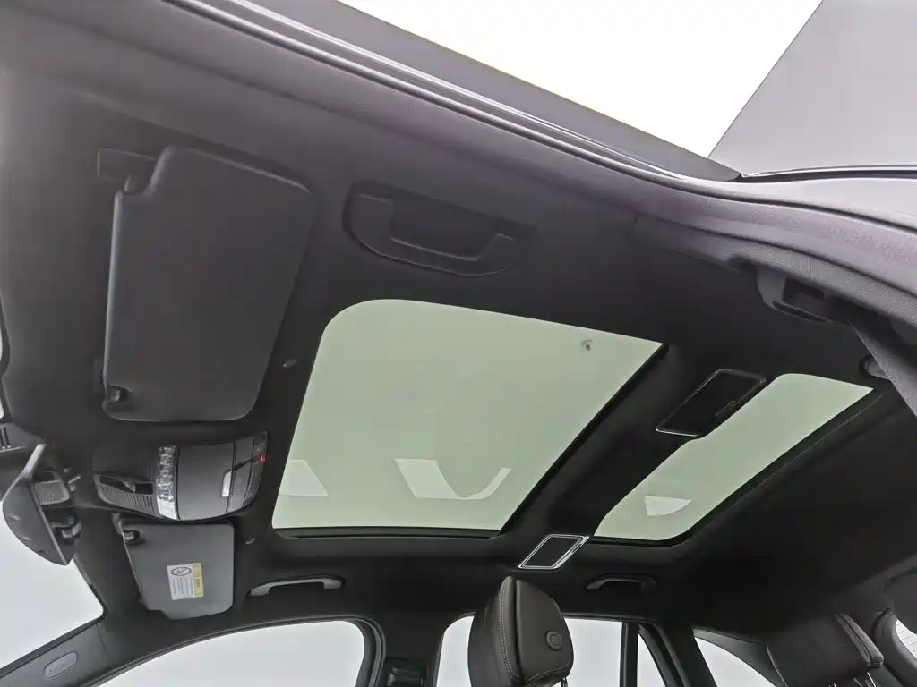 Mercedes-Benz GLC — миниатюра 14