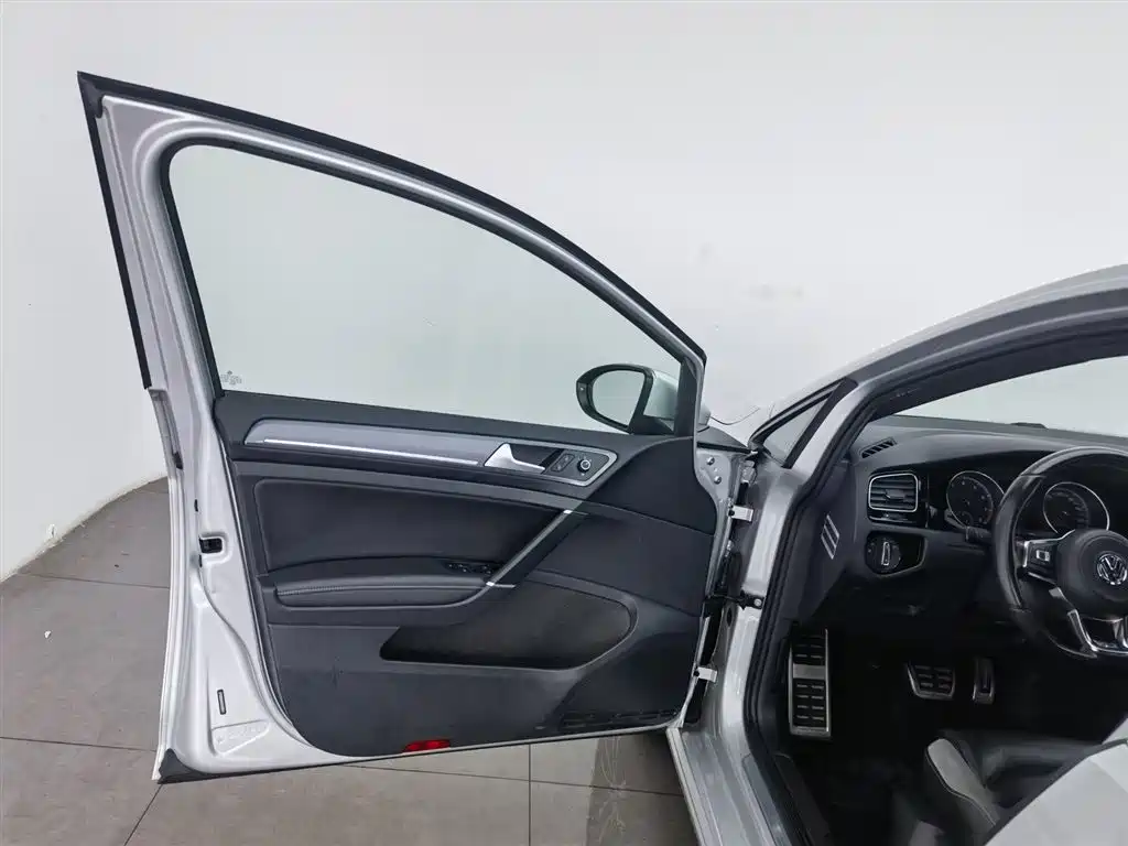 Volkswagen Golf 2016 1.4TSI AT R-Line
