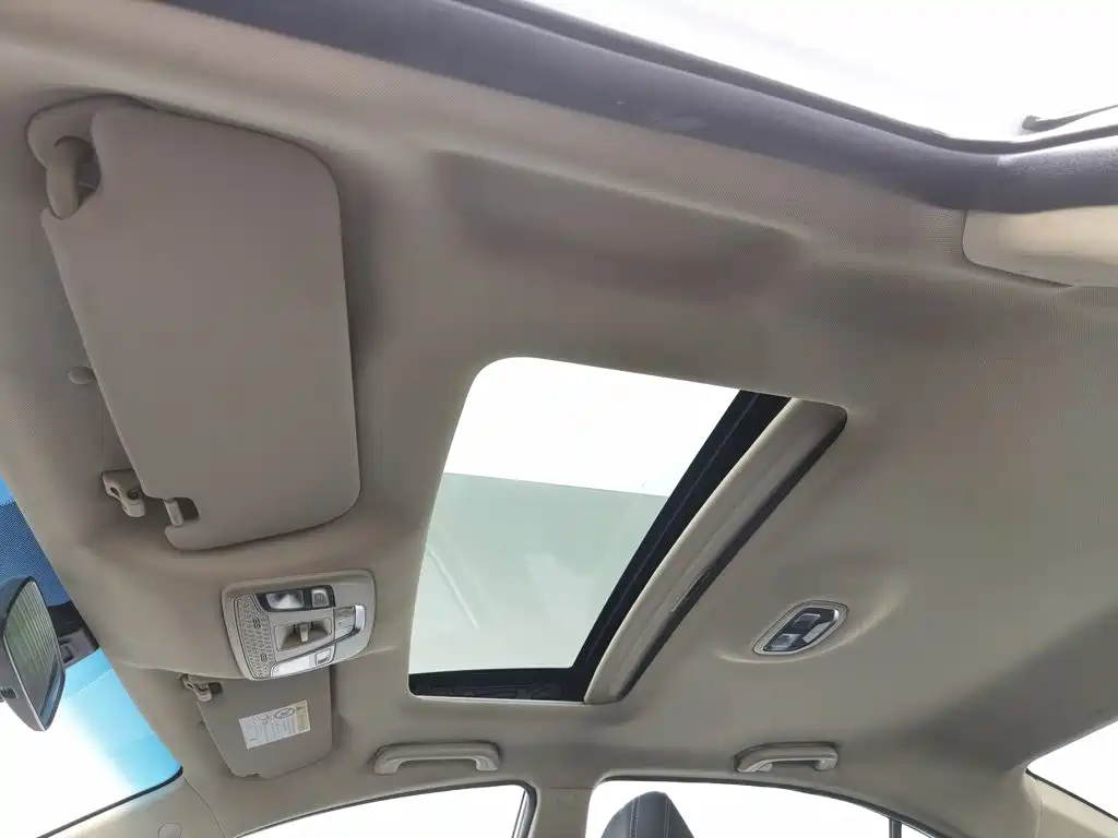 Geely Emgrand — миниатюра 14
