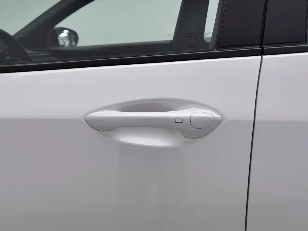 Buick Verano — миниатюра 18