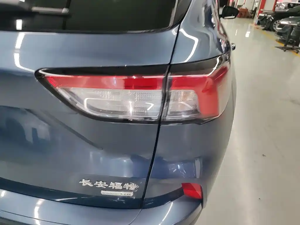 Ford Escape — миниатюра 8