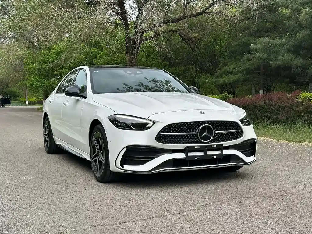Mercedes-Benz C-Class — миниатюра 2