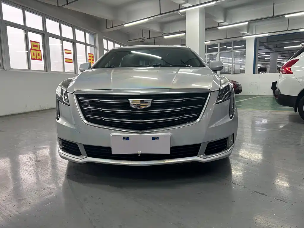 CADILLAC XTS